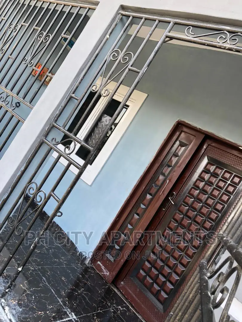 2bdrm Block of Flats in Agip Estate Road 1, Woji for rent in Woji