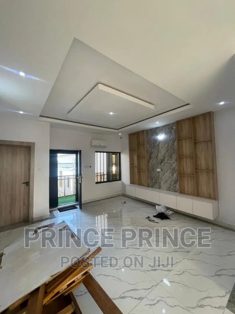 Furnished 2bdrm Block of Flats in Surulere for rent in Surulere