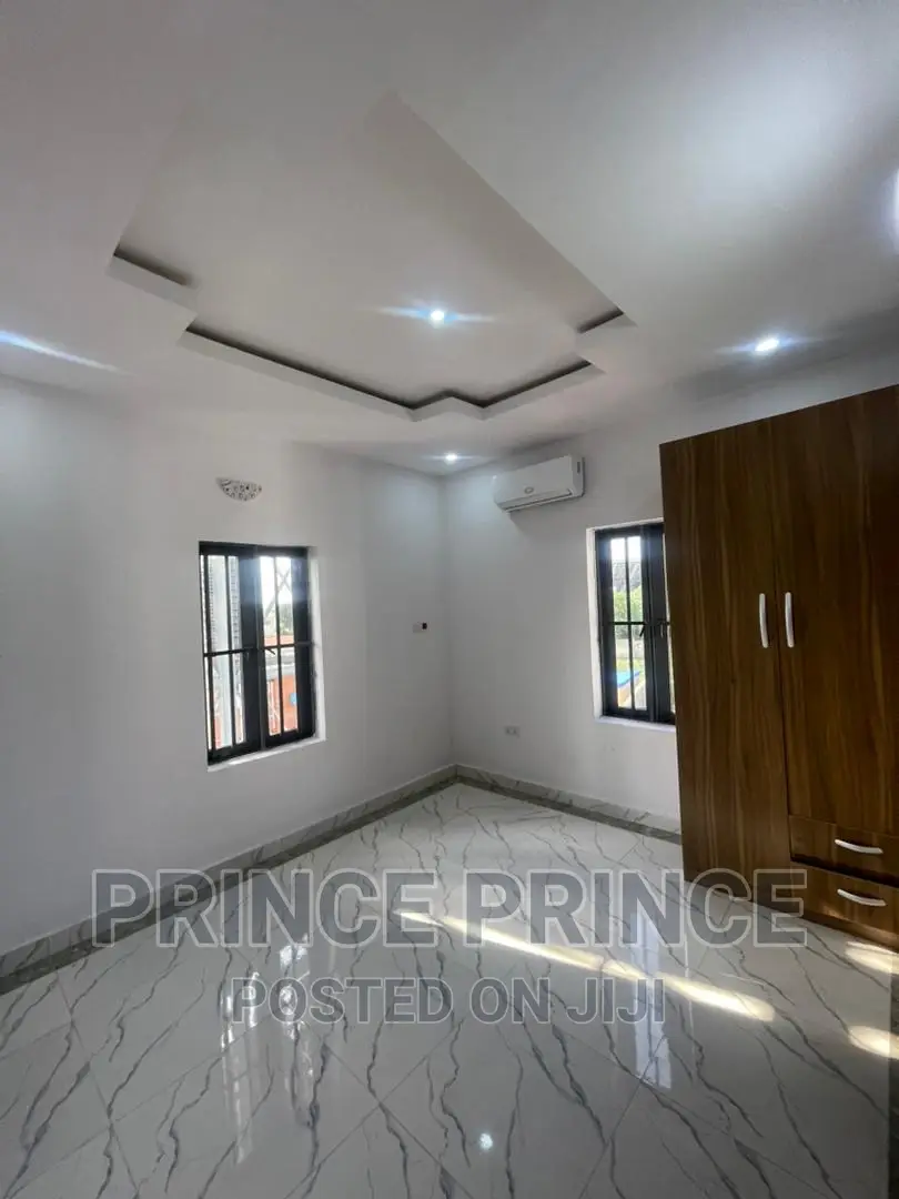 Furnished 2bdrm Block of Flats in Surulere for rent in Surulere