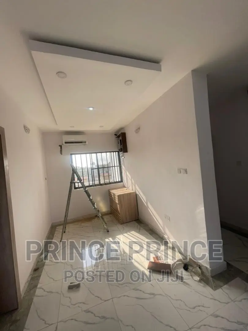 Furnished 2bdrm Block of Flats in Surulere for rent in Surulere