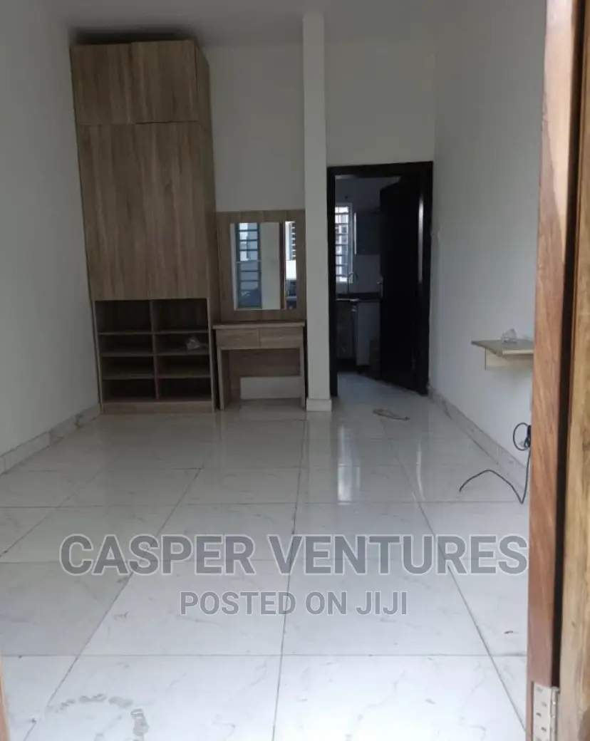 Studio Apartment in Bourdillion, Chevron for rent in Chevron