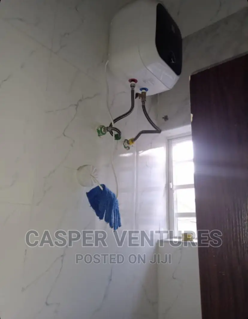 Studio Apartment in Bourdillion, Chevron for rent in Chevron