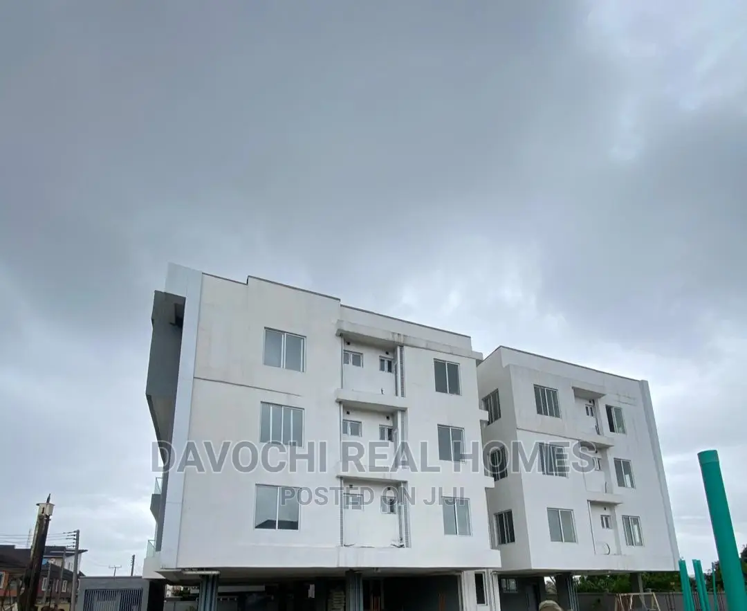 2bdrm Block of Flats in Ikate-Lekki for sale in Lekki