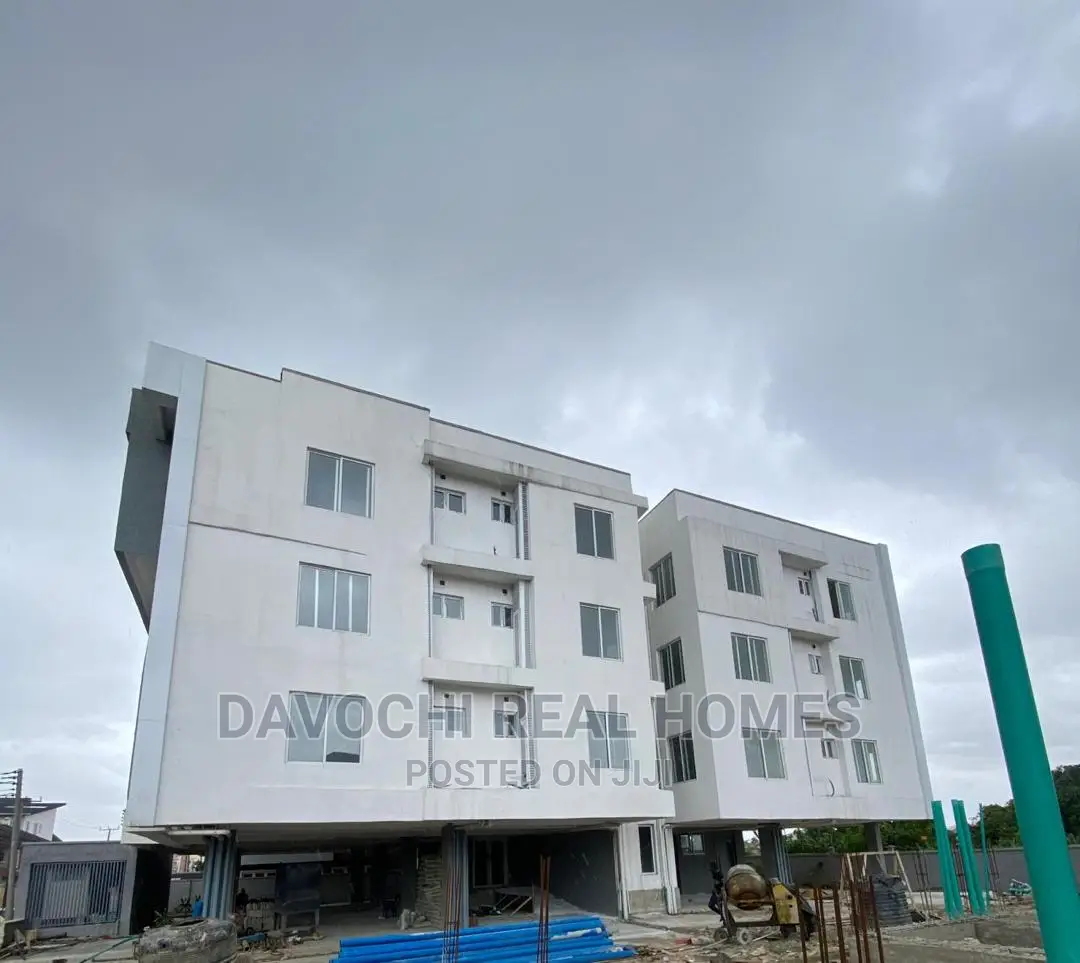 2bdrm Block of Flats in Ikate-Lekki for sale in Lekki