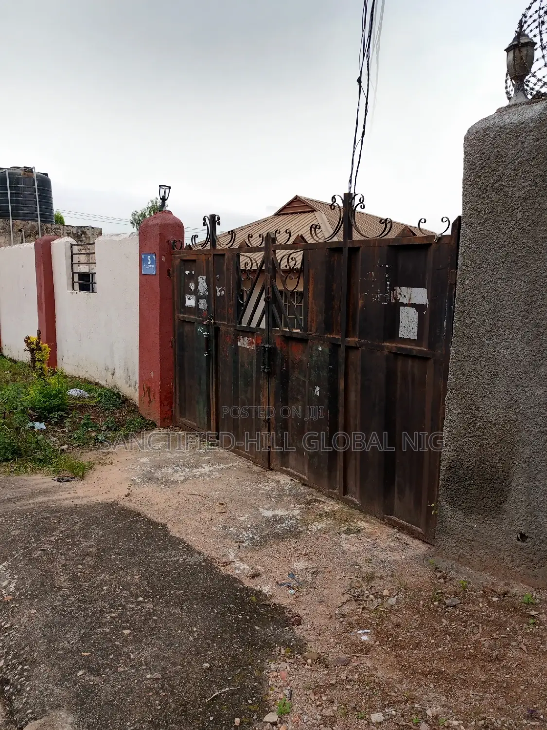 1 Unit of Two Bedrm, 2units of 1bedrm Selfcon for Sale, Cofo in Karu