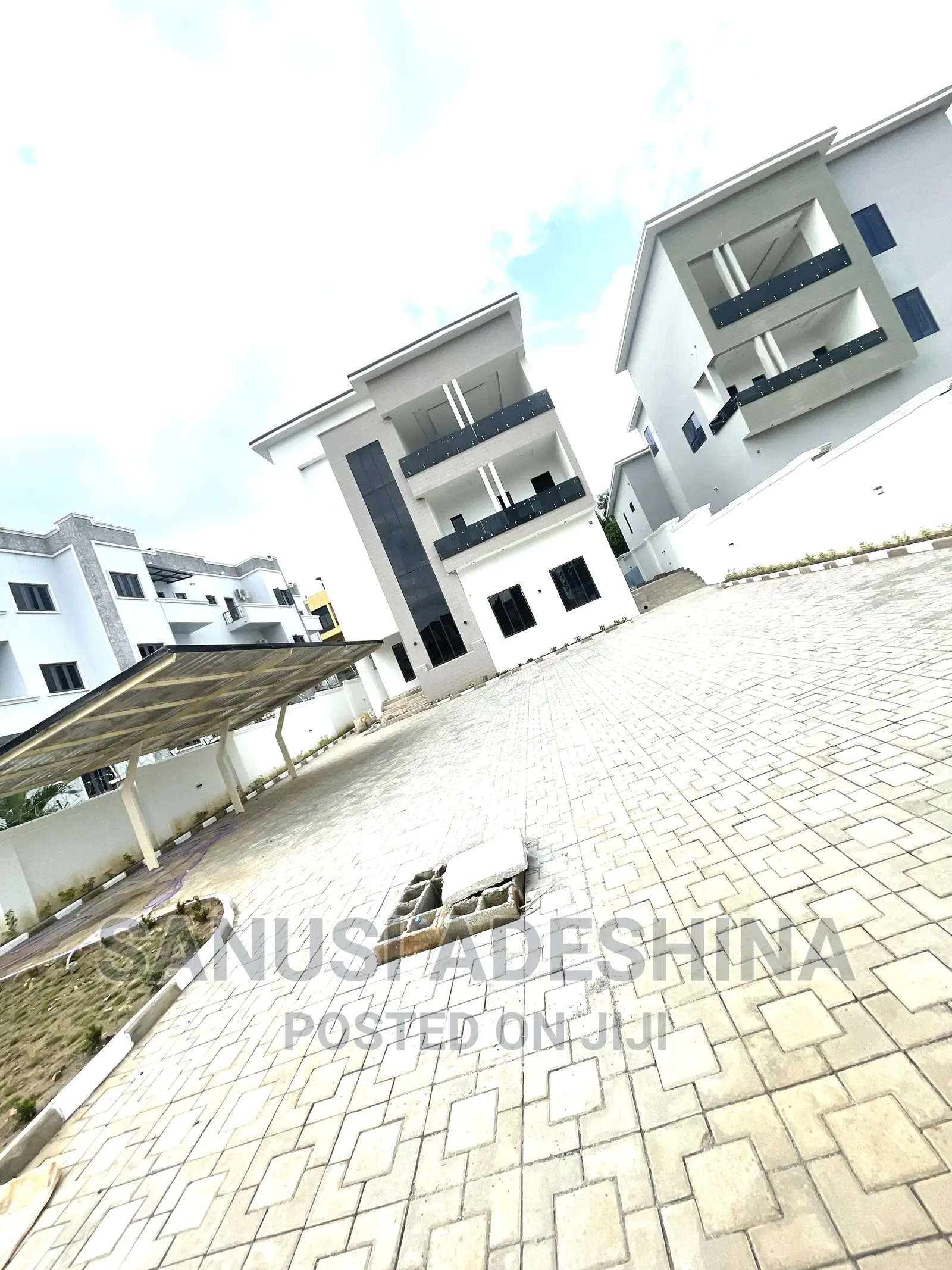 5bdrm Duplex in Guzape Abuja for sale in Guzape District
