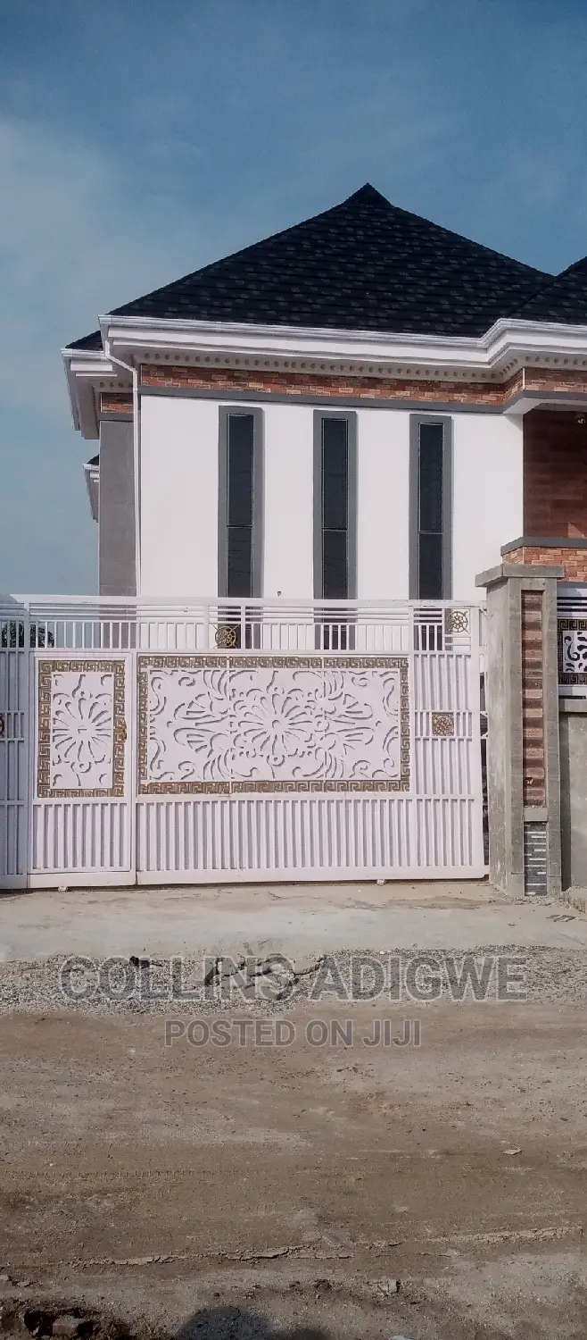 4bdrm Duplex in Meadow Estate, for sale in Lagos State