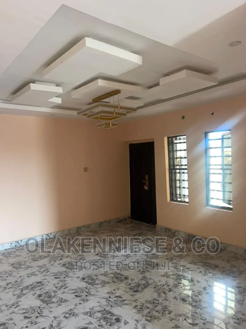 2bdrm Block of Flats in Aguda for rent in Aguda / Surulere