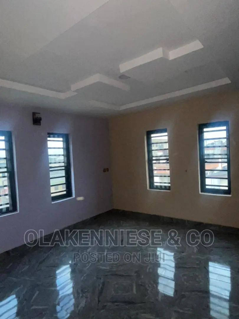 2bdrm Block of Flats in Aguda for rent in Aguda / Surulere