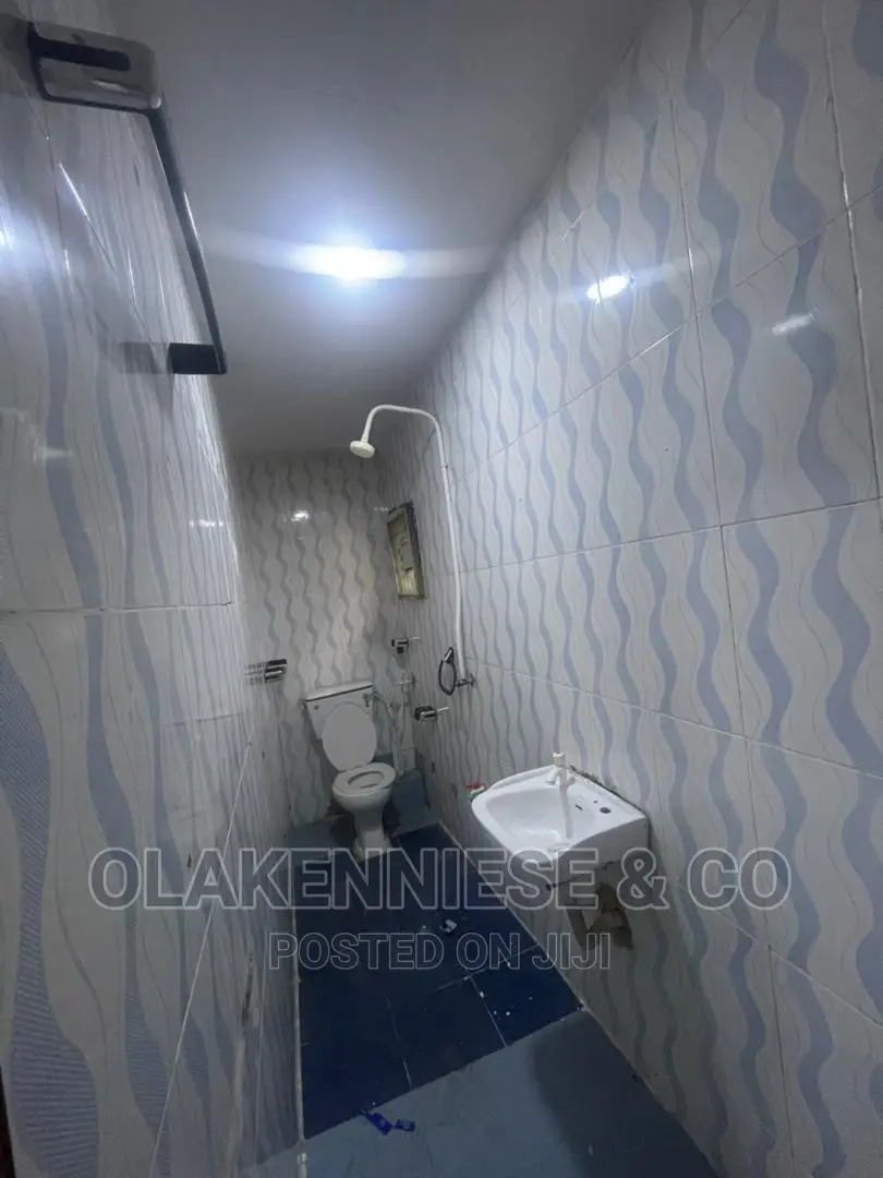 3bdrm Block of Flats in Bodethomas for rent in Bode Thomas