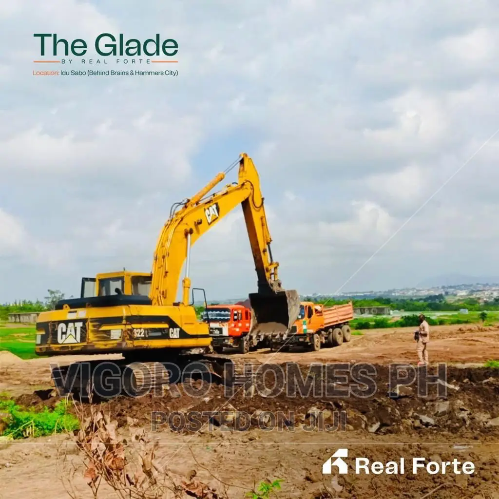 3bdrm Duplex in Idu Industrial for sale in Idu Industrial