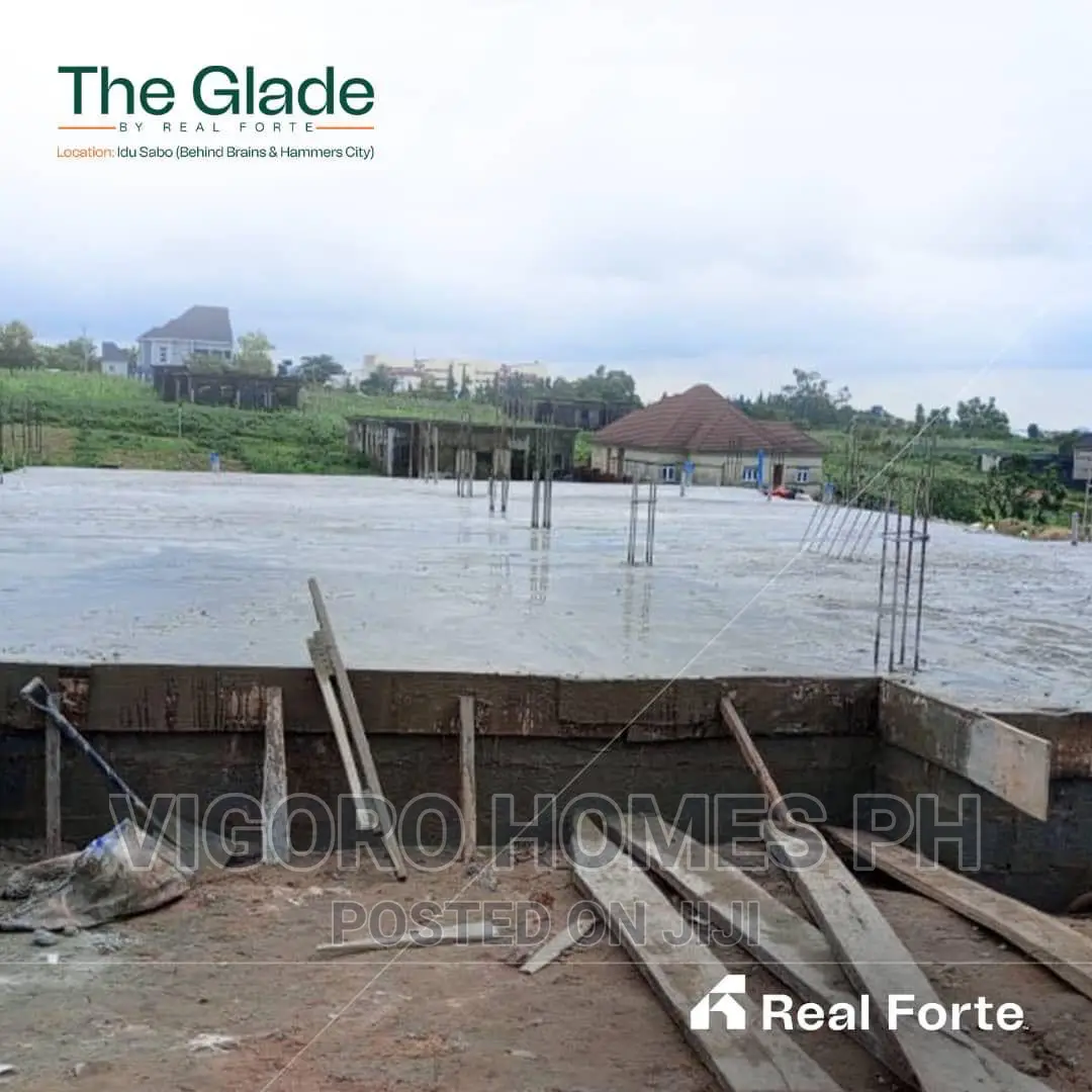 3bdrm Duplex in Idu Industrial for sale in Idu Industrial
