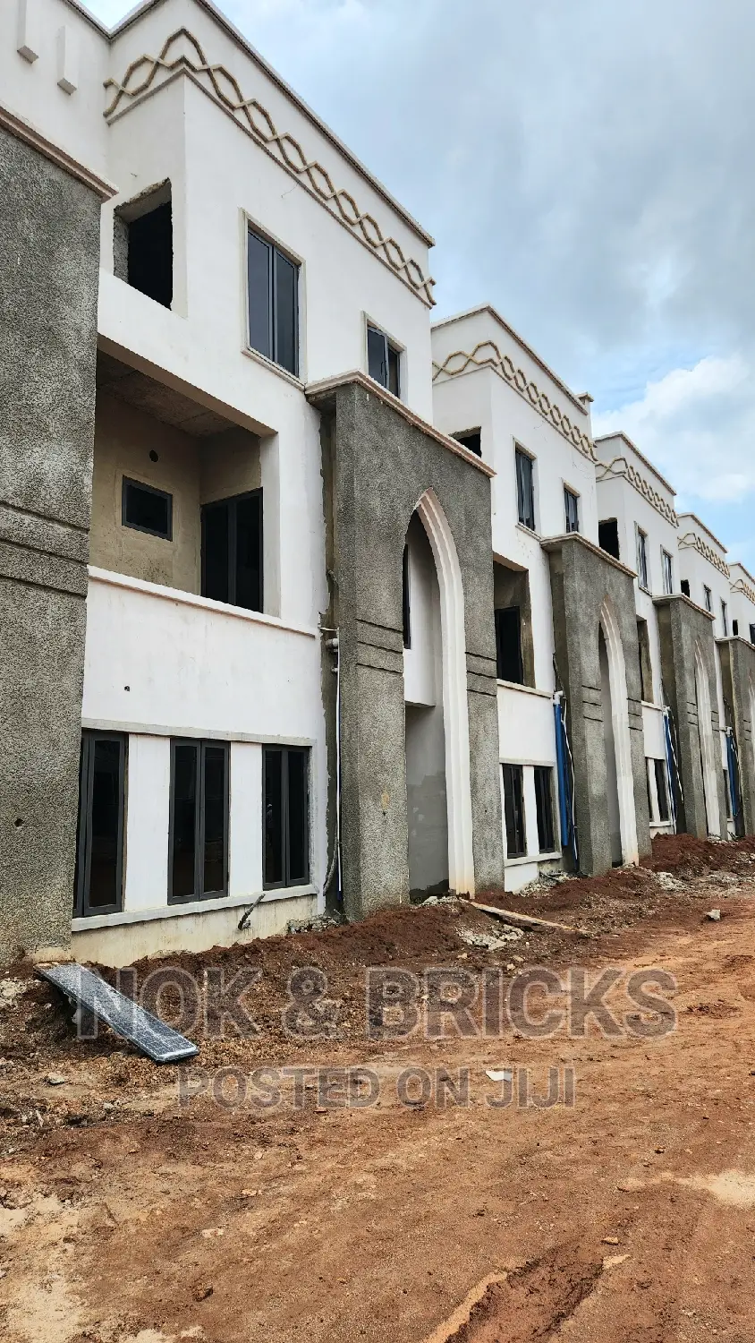 4bdrm Duplex in Morden Shelter, Jahi for sale in Jahi