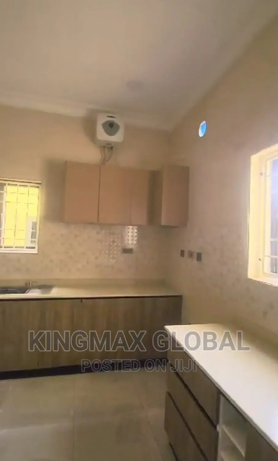 5bdrm Duplex in Life Camp for sale in Life Camp