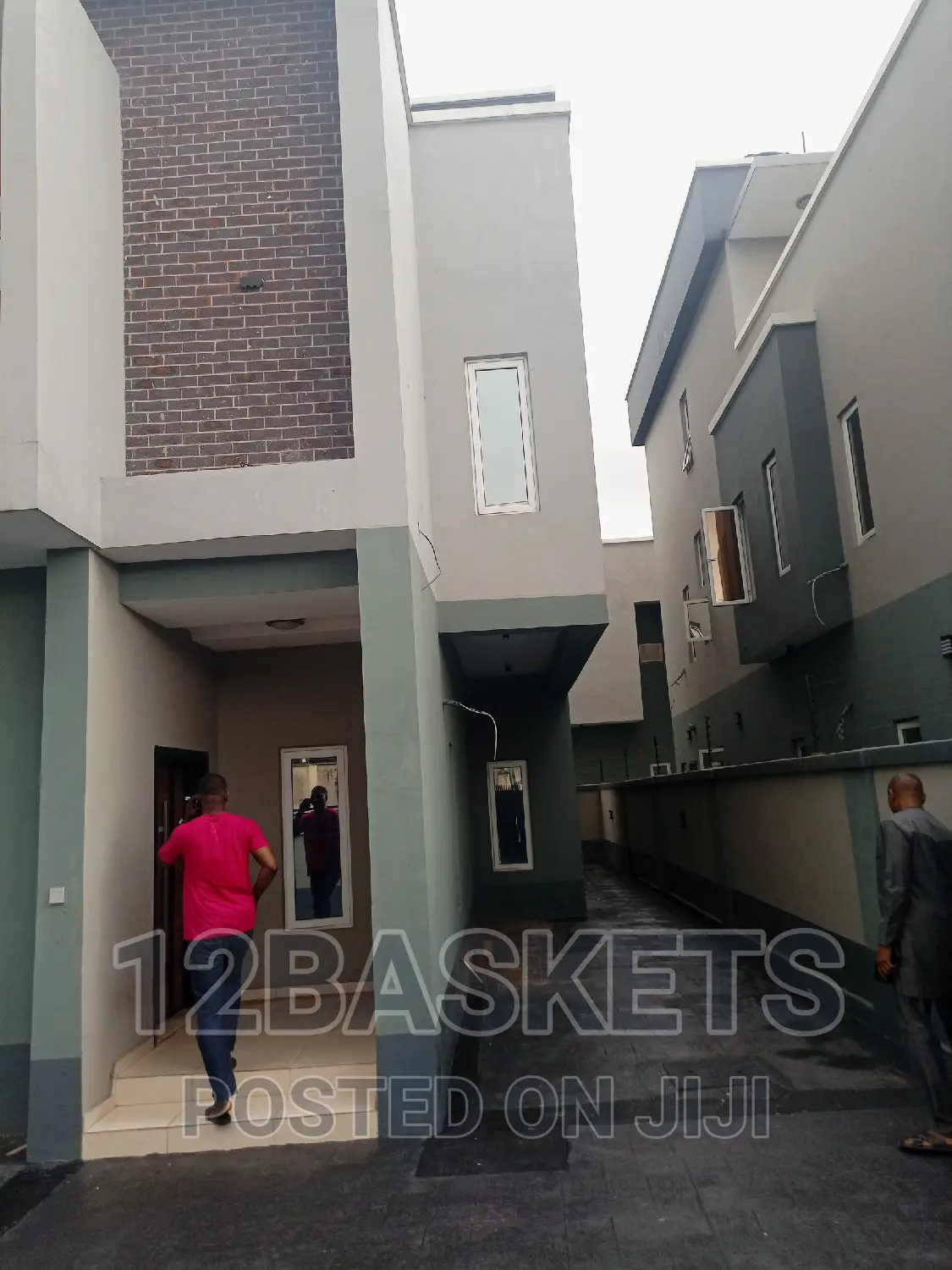 Furnished 4bdrm Duplex in Magodo Phase 1 for sale in Magodo Isheri
