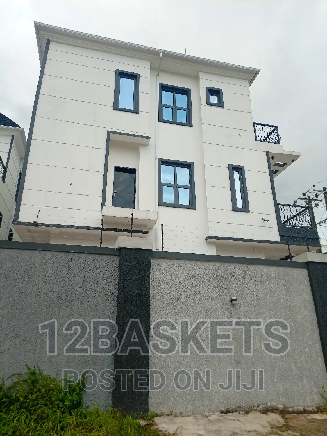 Furnished 4bdrm Duplex in Magodo Phase 1 for sale in Magodo Isheri