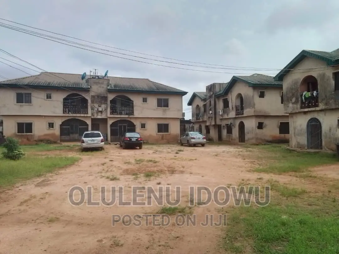 Furnished 2bdrm Block of Flats in Alimosho for sale in Alimosho