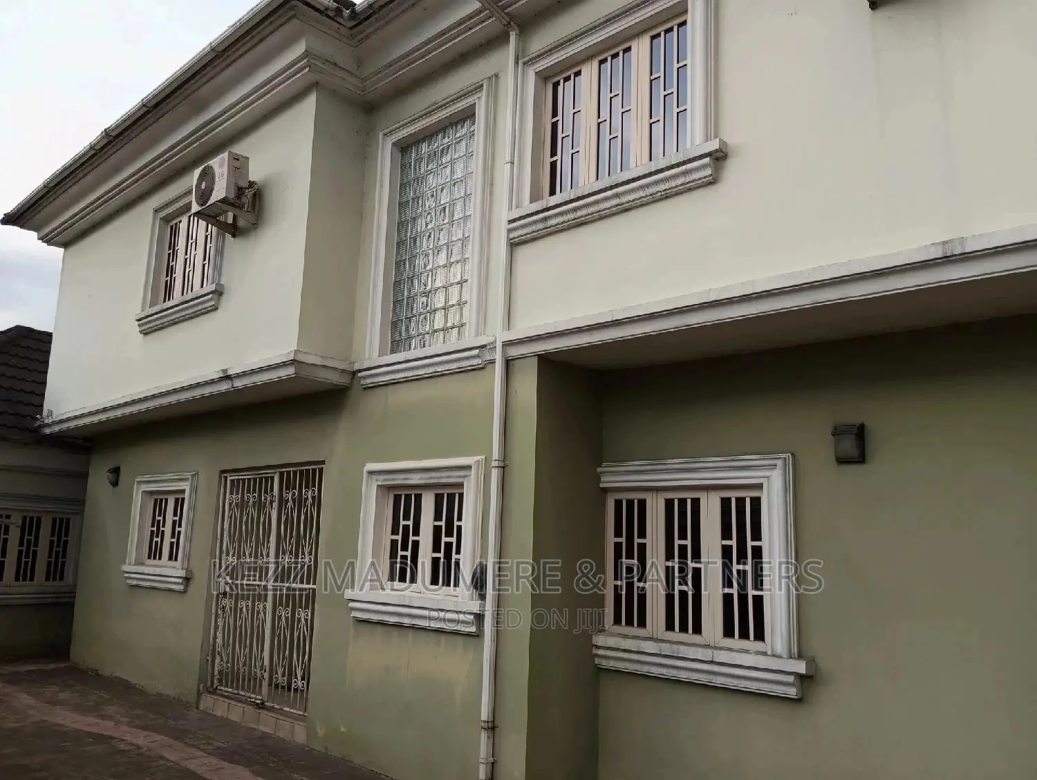 5bdrm Duplex in Farm Road, Eliozu, Port-Harcourt for sale in Port-Harcourt