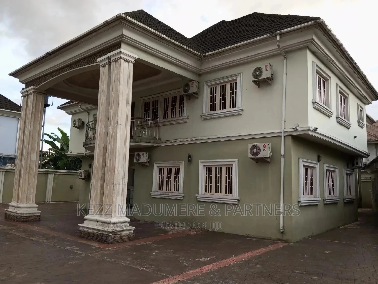 5bdrm Duplex in Farm Road, Eliozu, Port-Harcourt for sale in Port-Harcourt