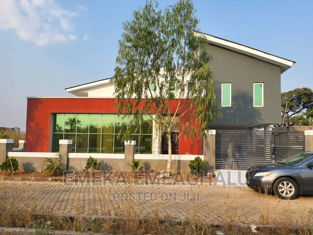 7bdrm Duplex in Centenary City, Enugu for sale in Enugu