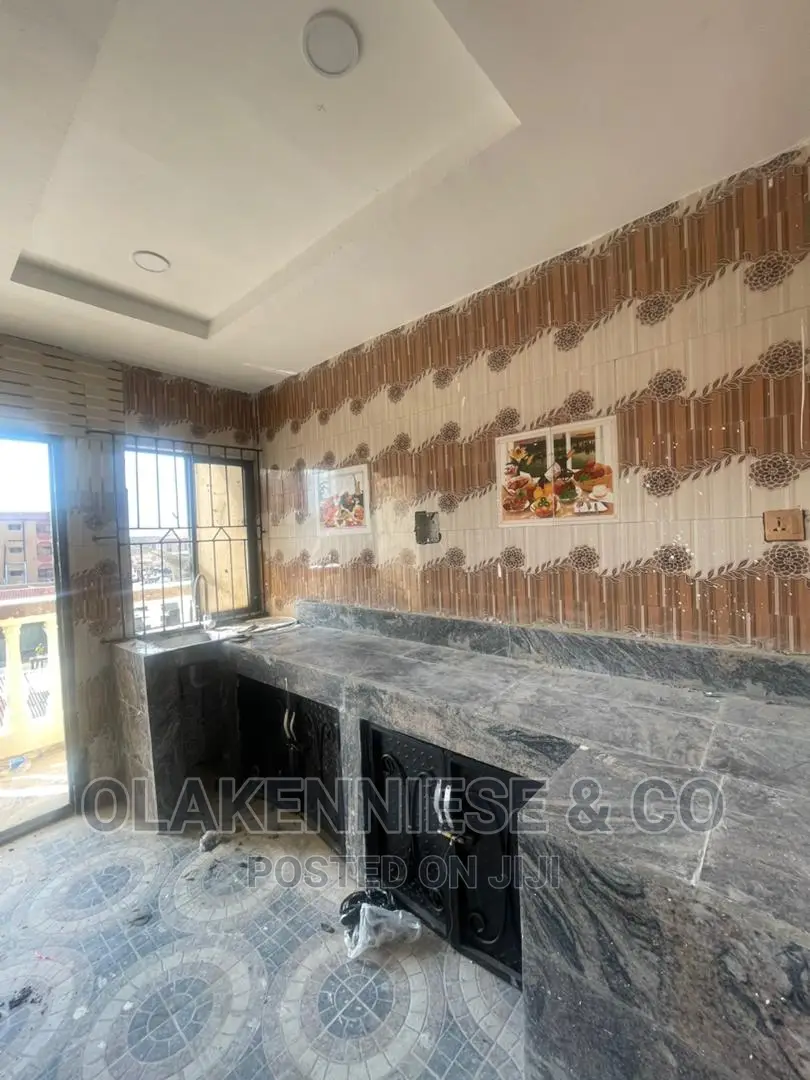3bdrm Block of Flats in Shaki Crescent, Aguda / Surulere for rent in Aguda / Surulere