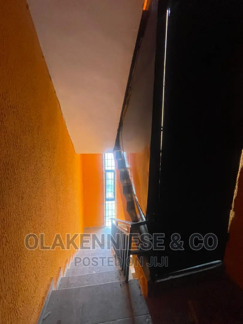 3bdrm Block of Flats in Shaki Crescent, Aguda / Surulere for rent in Aguda / Surulere