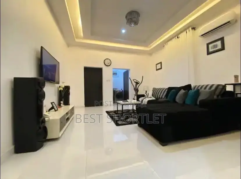 Luxury 1 Bedroom Lekki Phase 1 in Lekki Phase 1