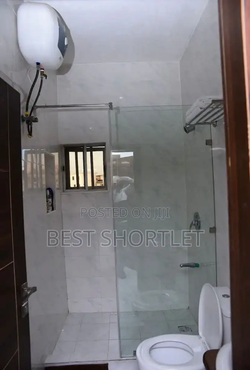 Luxury 1 Bedroom Lekki Phase 1 in Lekki Phase 1