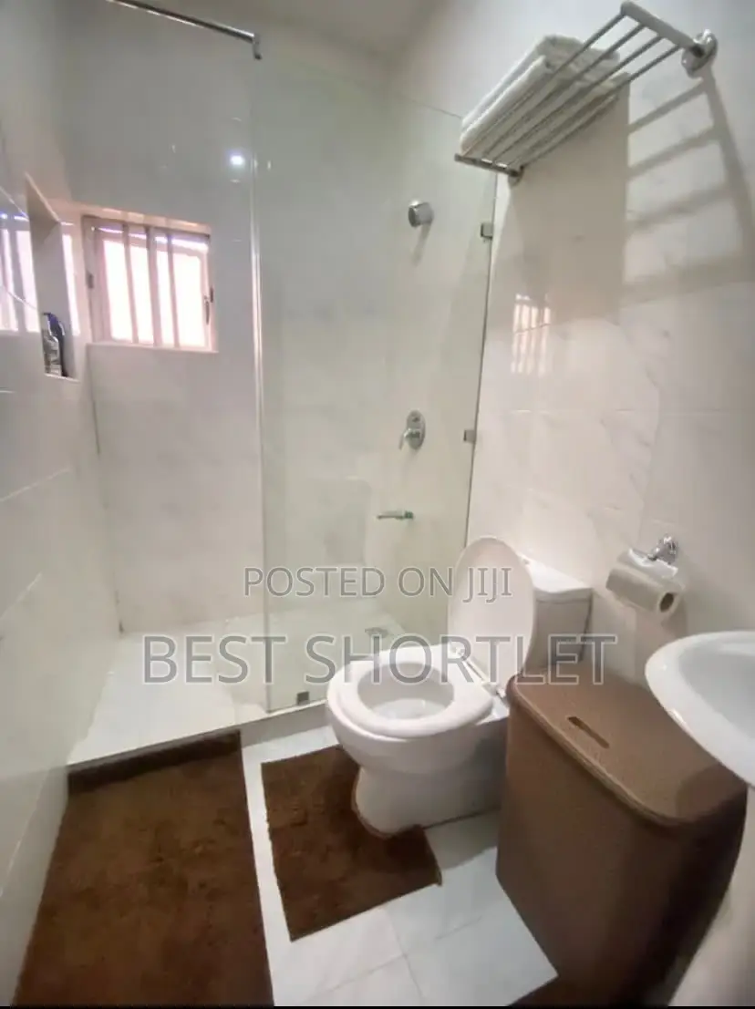 Luxury 1 Bedroom Lekki Phase 1 in Lekki Phase 1