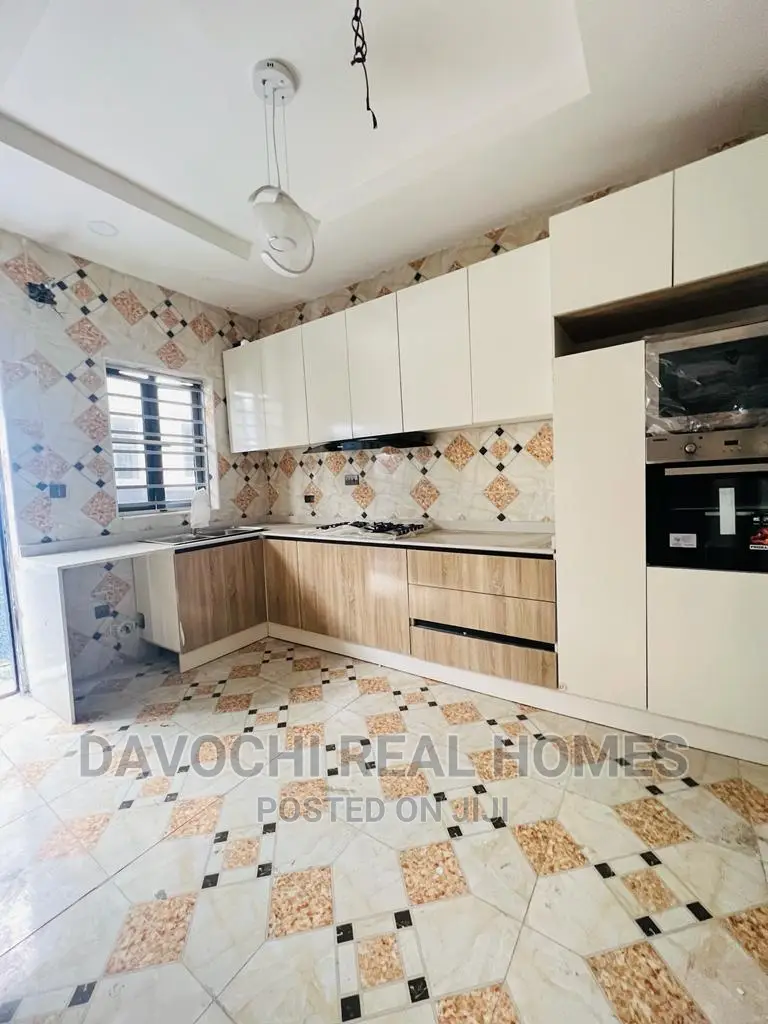 4bdrm Duplex in Orchid Road, Lekki for rent in Lekki