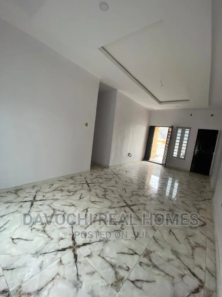 3bdrm Apartment in Chevron Second Toll, Lekki for rent in Lekki