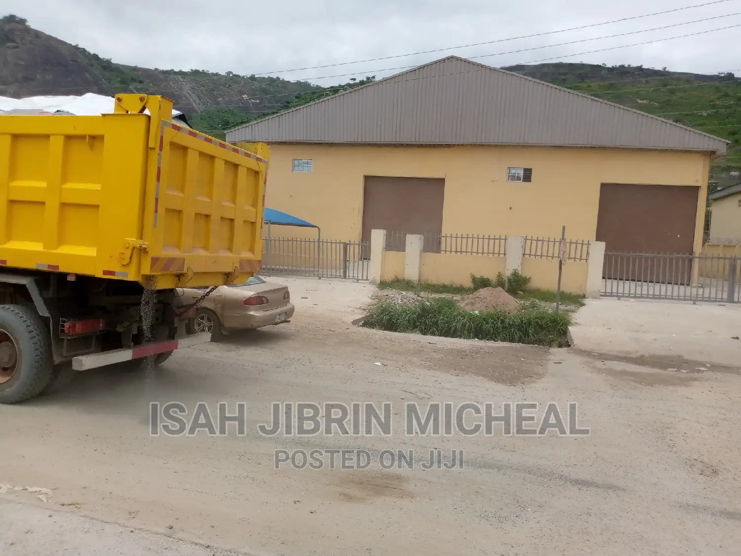 Massive Warehouse Along Kubwa Major Road for Rent in Kubwa