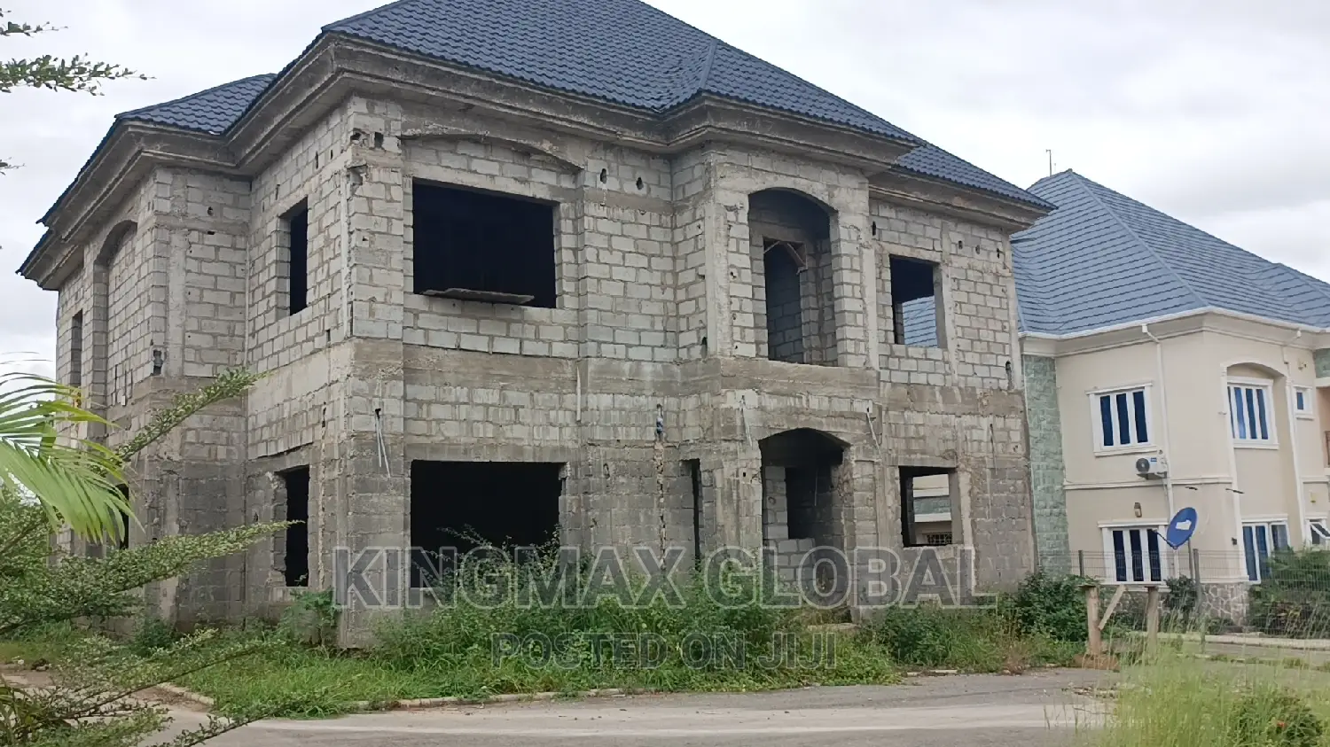 5bdrm Duplex in Life Camp for sale in Life Camp