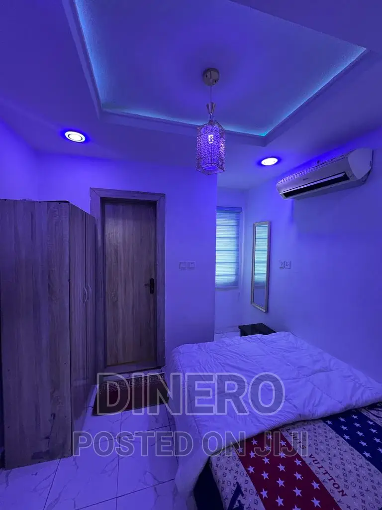 Dinero Opal Mini Flat in Ogunlana