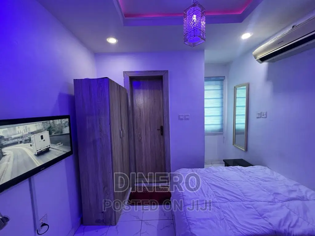 Dinero Opal Mini Flat in Ogunlana