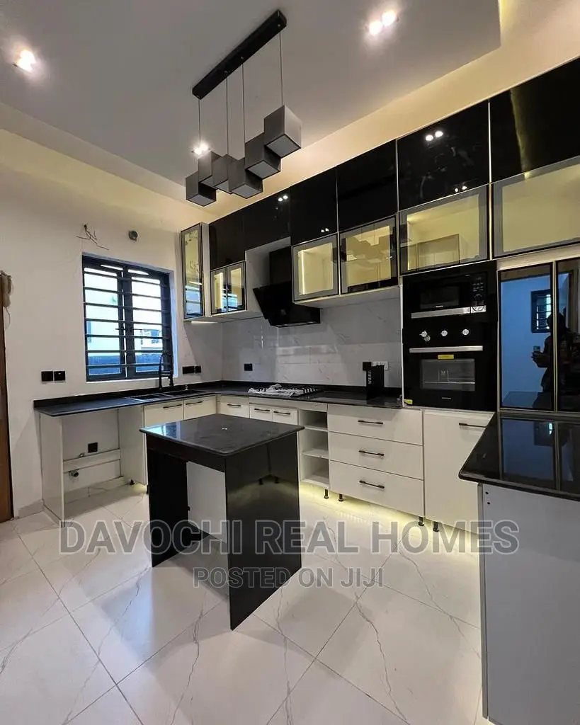 5bdrm Duplex in Ajah-Lekki for rent in Ajah