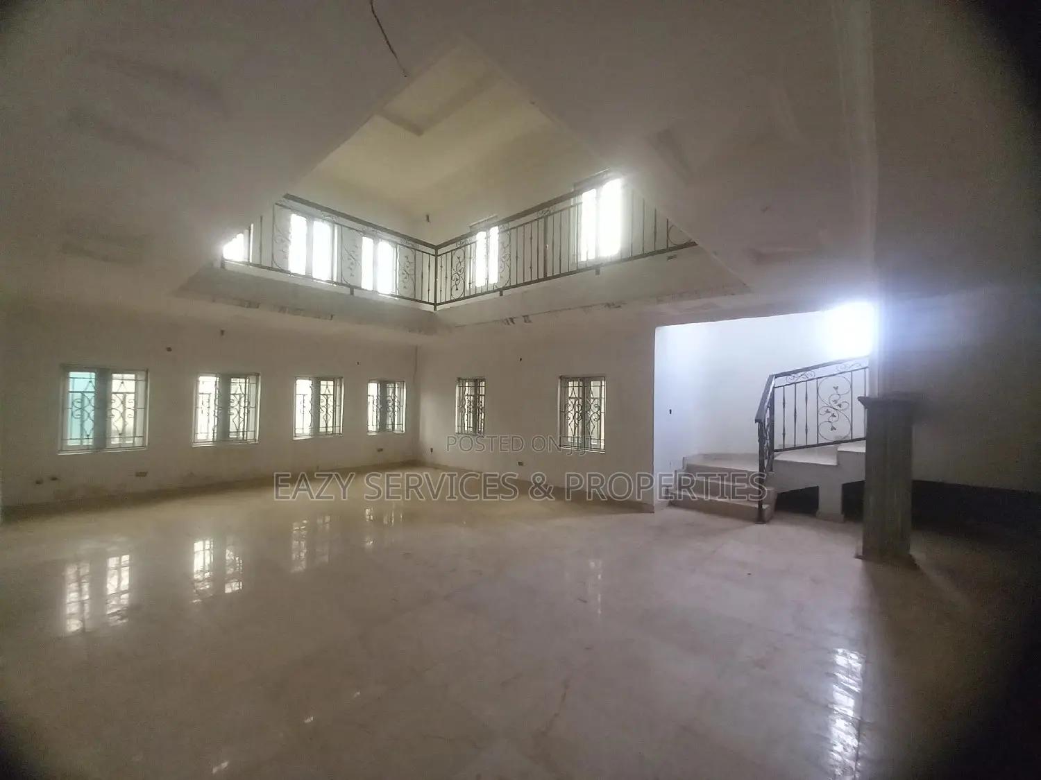 8bdrm House in Awoyaya for sale in Awoyaya
