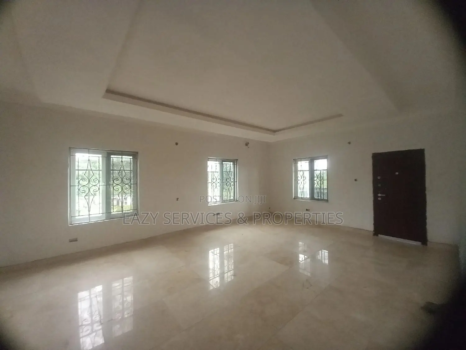 8bdrm House in Awoyaya for sale in Awoyaya