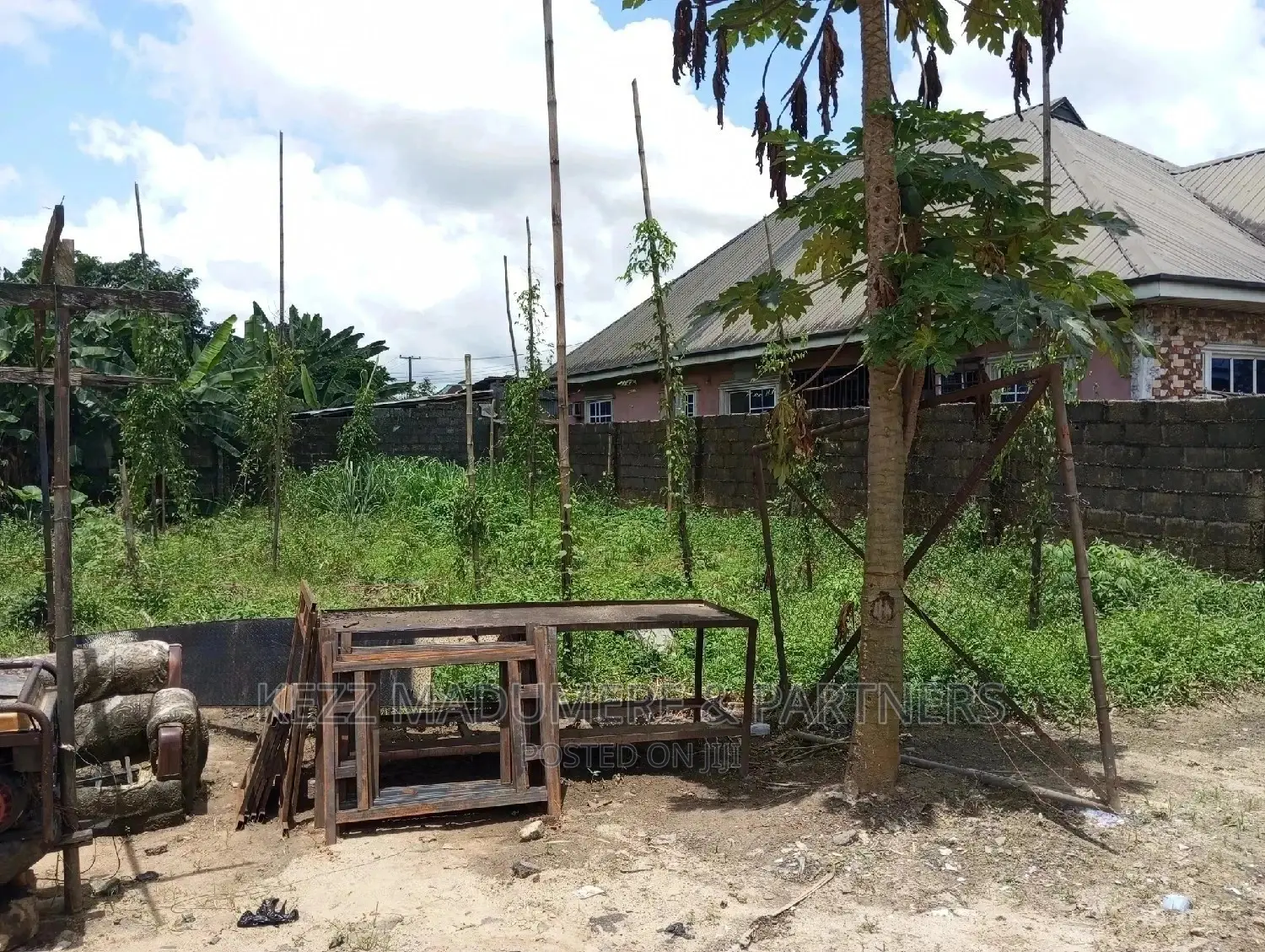 For Sale Land on the Major Sars Rd in Port-Harcourt