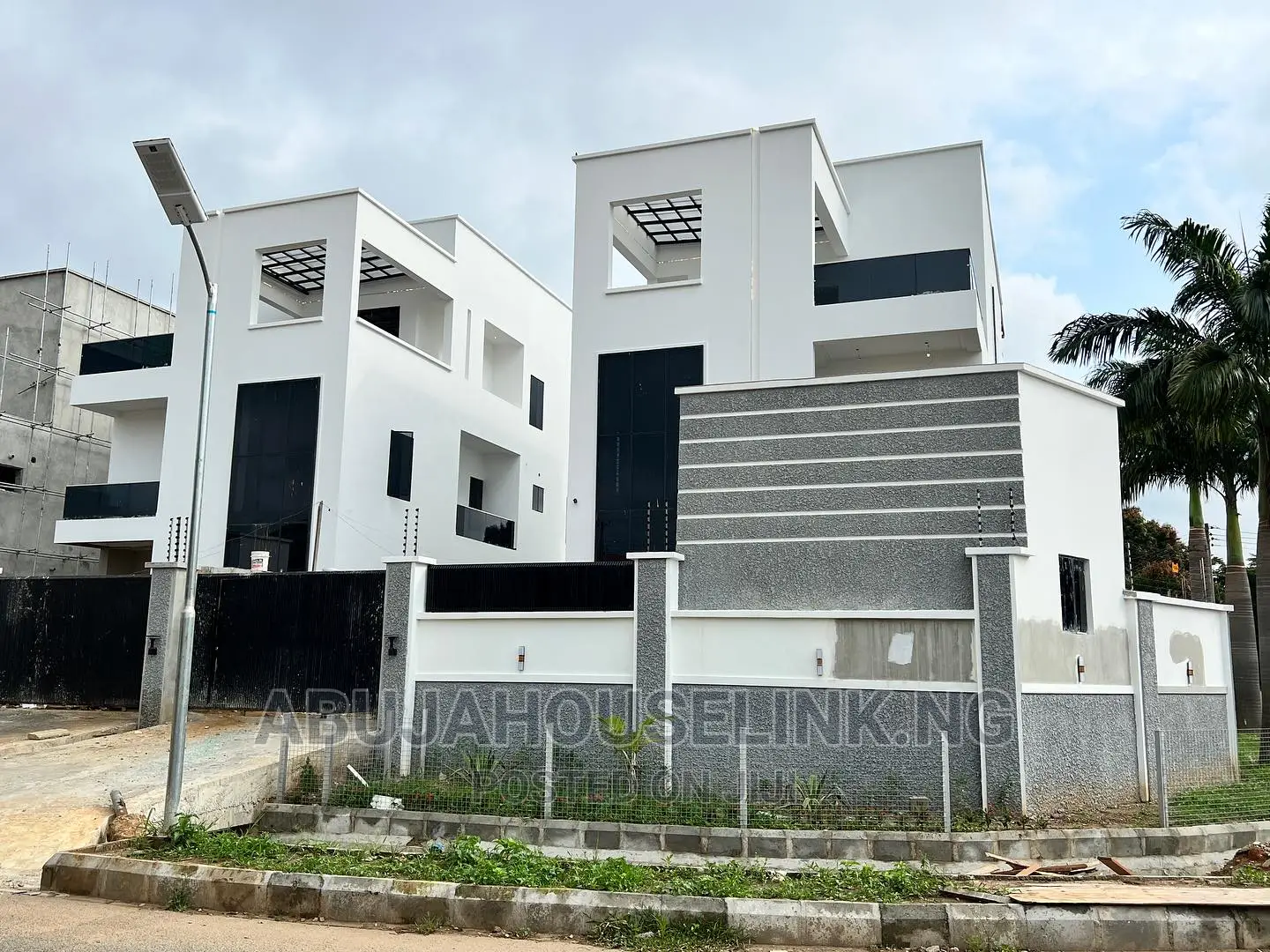 6bdrm Duplex in Gwarinpa Abuja for sale in Gwarinpa