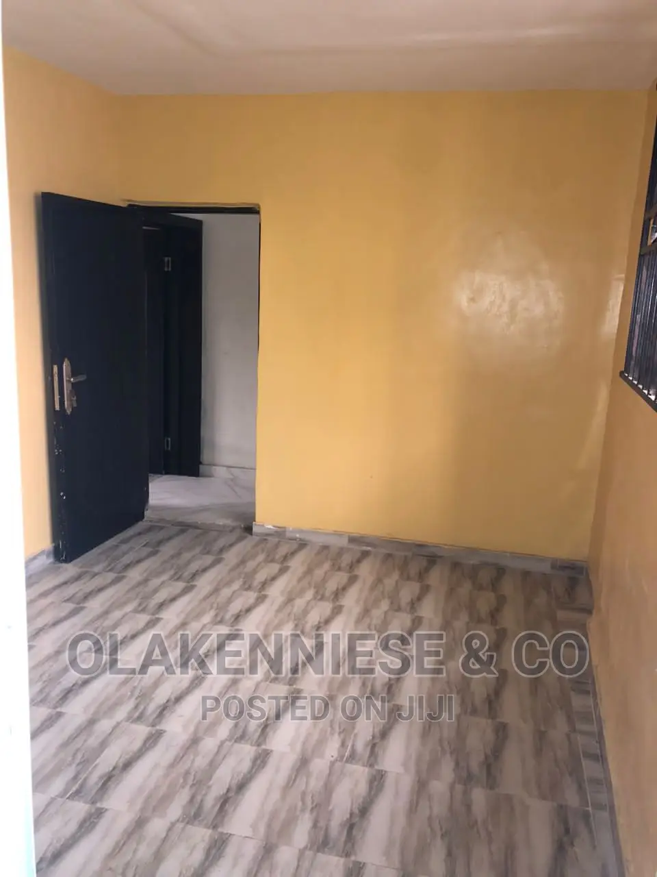 2bdrm Block of Flats in Mabo, Western Avenue for rent in Western Avenue