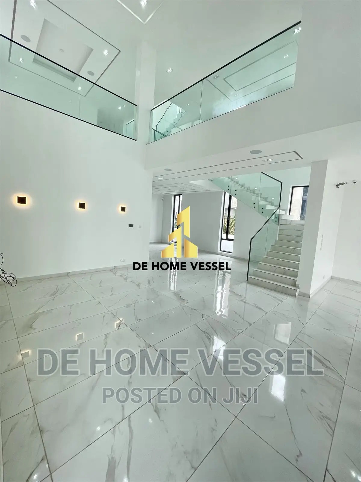 5bdrm Duplex in Chevron for sale in Chevron