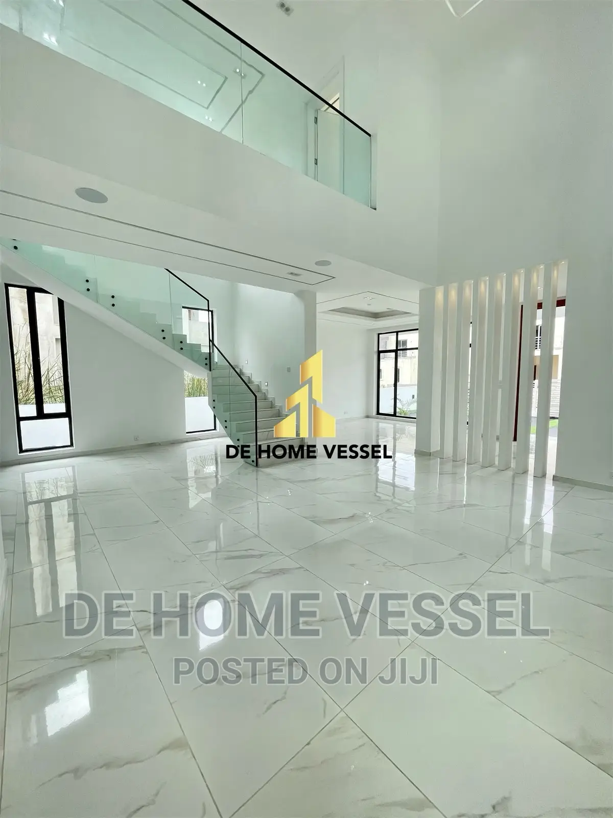 5bdrm Duplex in Chevron for sale in Chevron