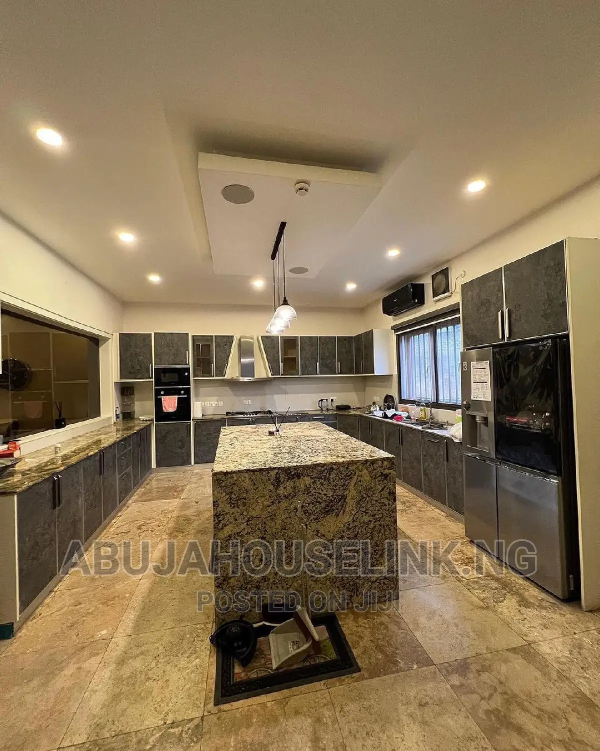 Furnished 4bdrm Duplex in Guzape/Asokoro, for sale in Guzape District