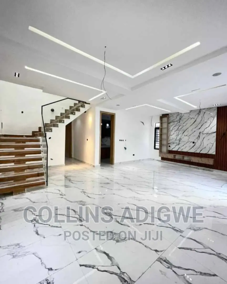 5bdrm Duplex in Chevron -Lekki for sale in Chevron