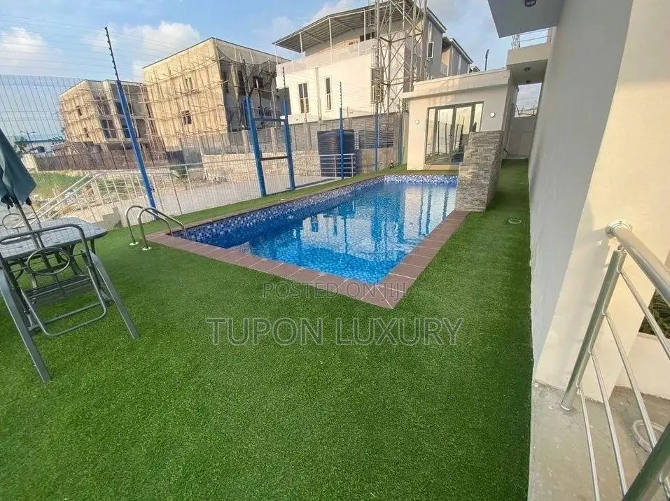4 Bedroom Waterfront Apattmsnt in Lekki Phase 1