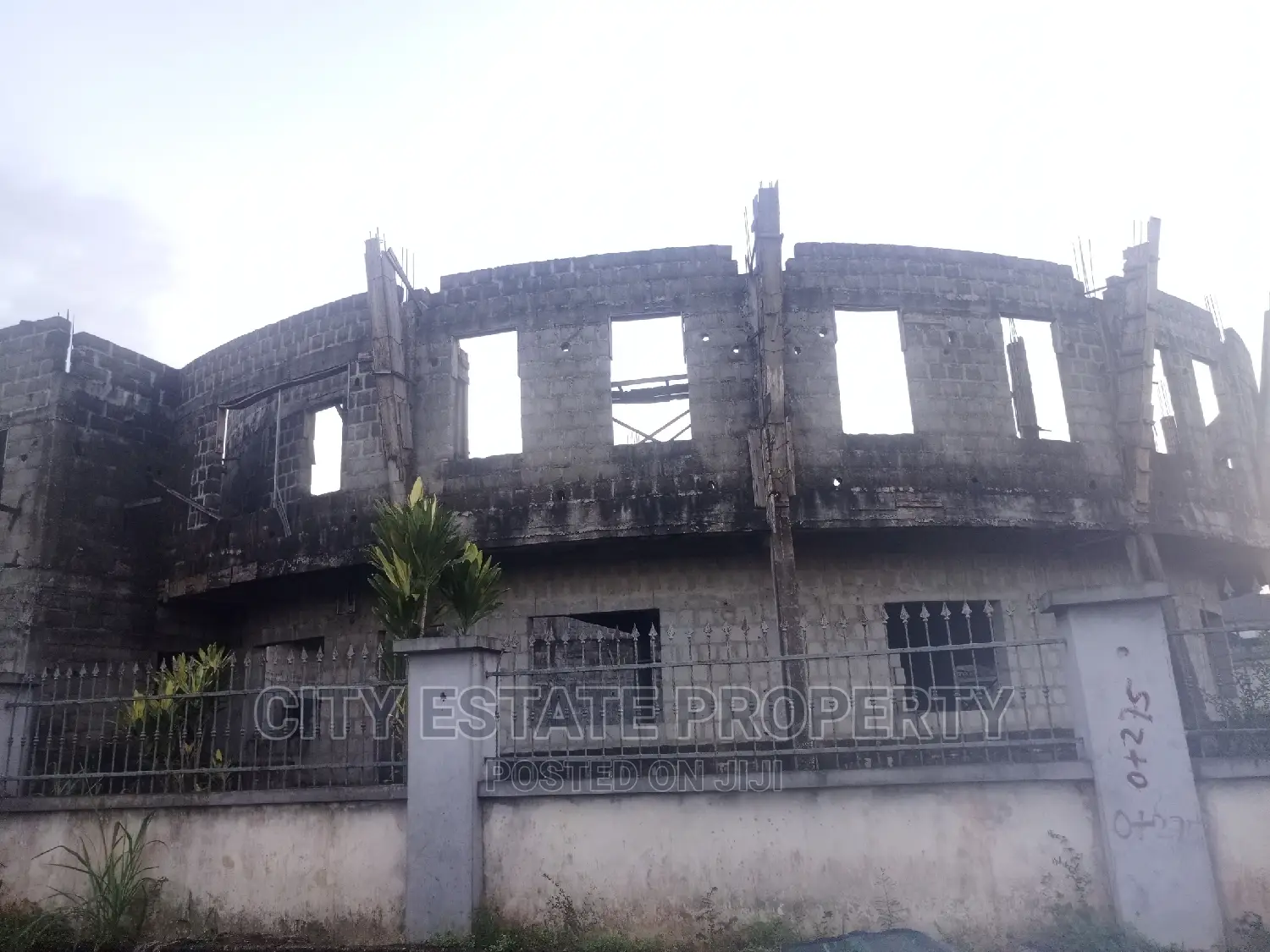 Uncompleted Event Centre Around Mandela Estate Sars Rd Ph in Rukpokwu