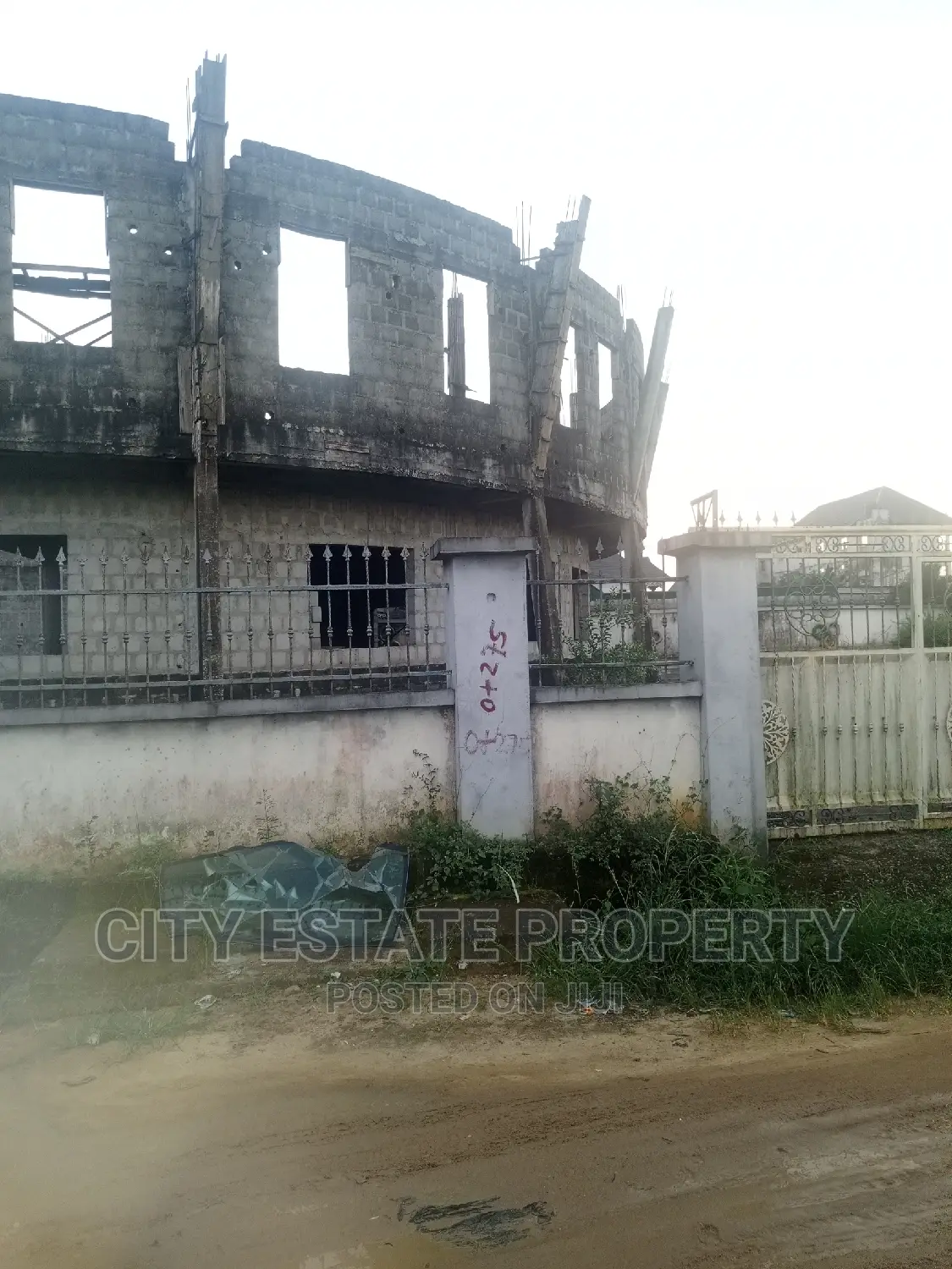 Uncompleted Event Centre Around Mandela Estate Sars Rd Ph in Rukpokwu