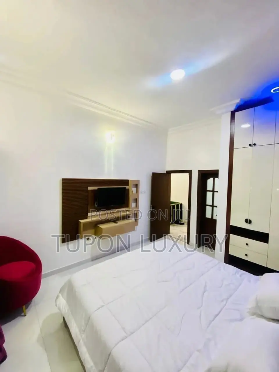 Luxury 3bedroom Apartment in Ago Palace