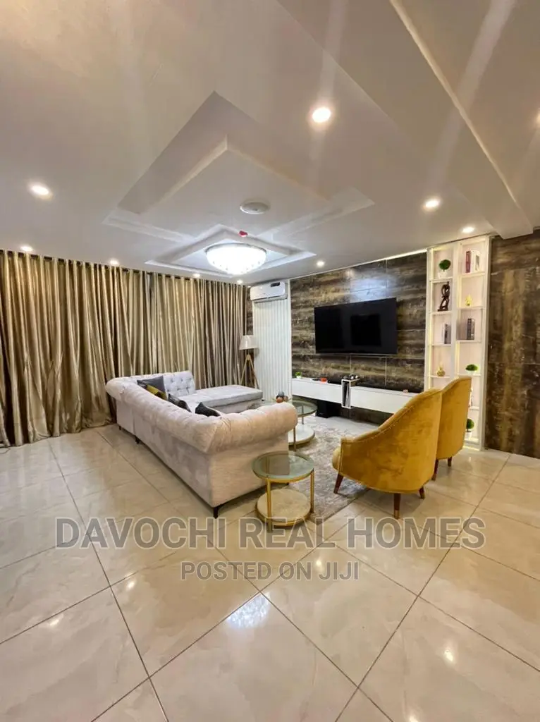 Furnished 3bdrm Apartment in Lekki Phase One for rent in Lekki